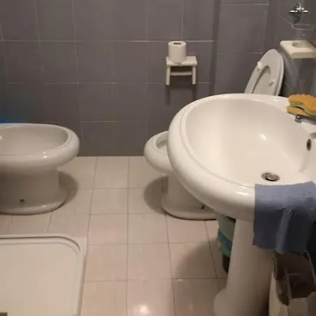 E * Λόκρι